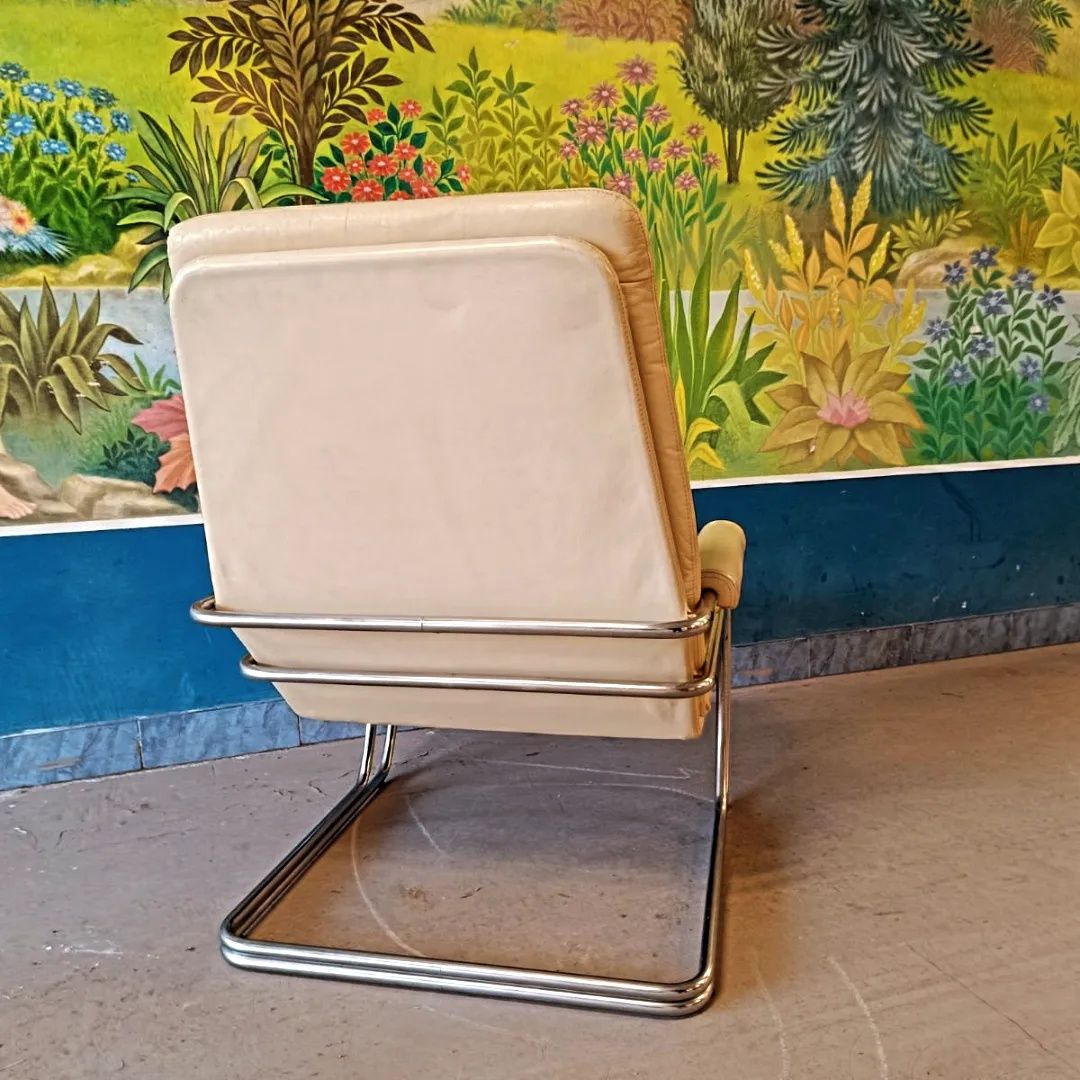 Vintage фотьойл GELDERLAND от JAN DES BOUVRIE модел 301 от 70-те годин
