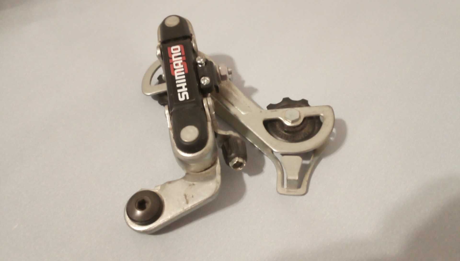 Schimbator spate Shimano