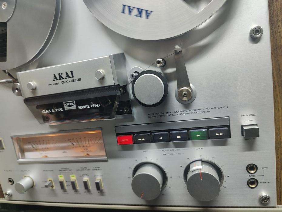 Akai GX-255, stare foarte bună estetic