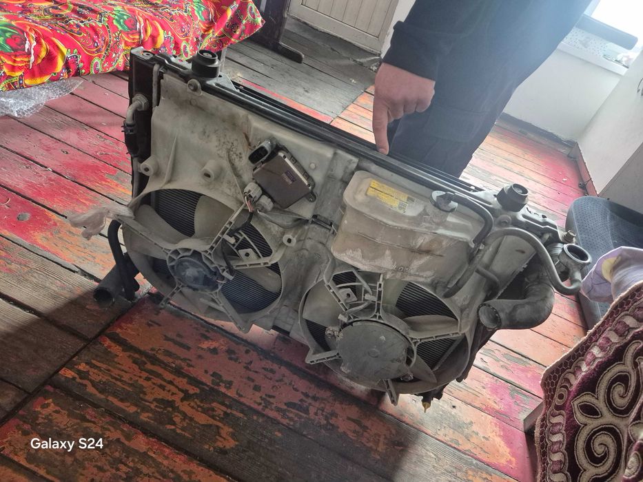 Буу Радиятор привозной