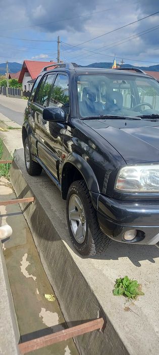 Suzuki grand vitara 2.0 benzin din 2004