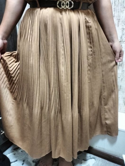 Yupka sotiladi xolati yaxshi juda chiroyli turadi