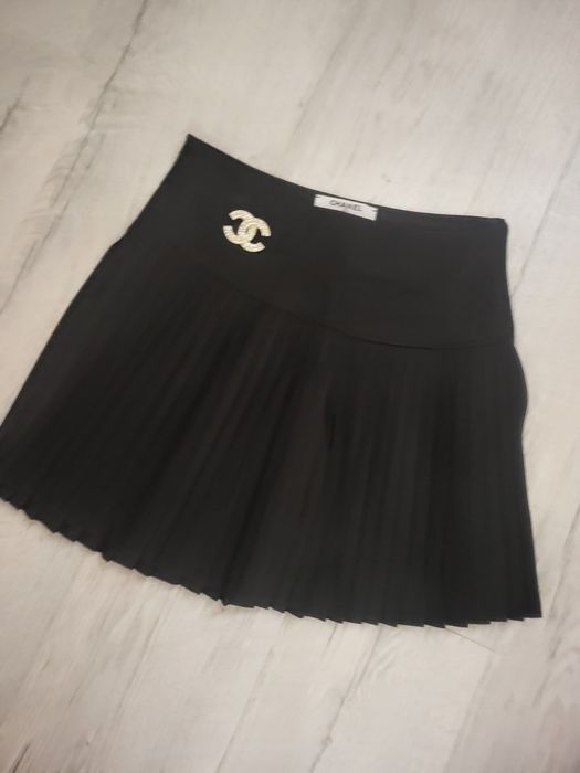 Пола Chanel с панталонки