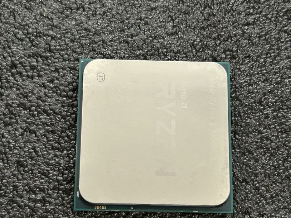 Ryzen 5 3600 ПЕРФЕКТНТО Състояние