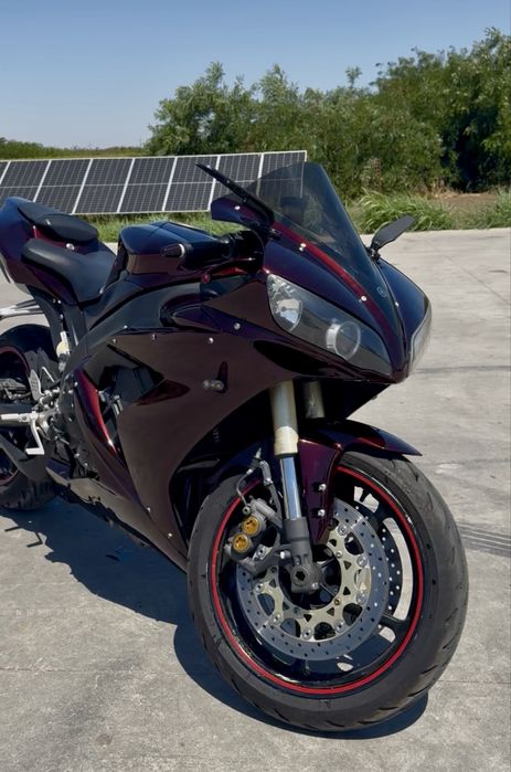 Yamaha R1 model rn12 180 cai