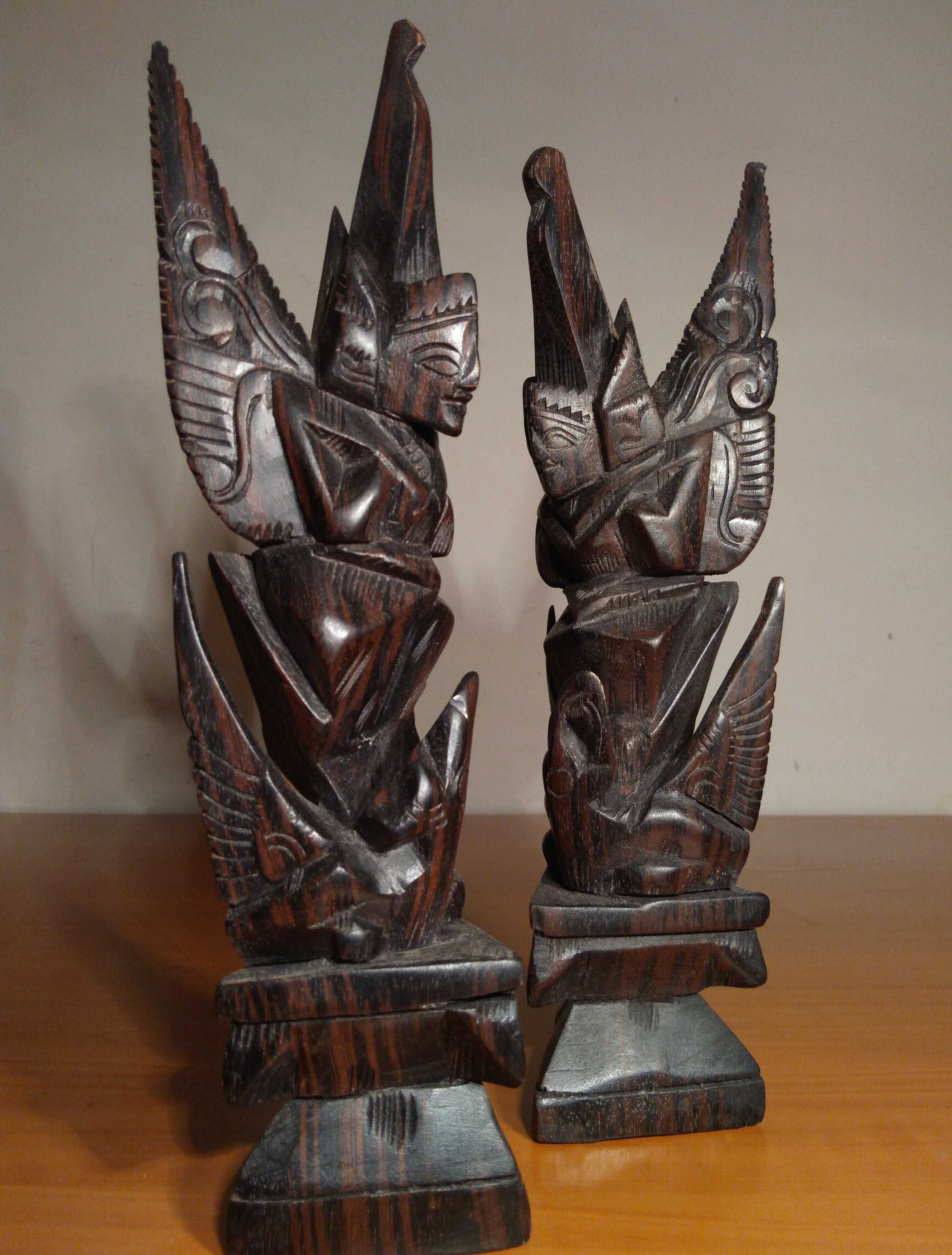 Statuete balineze sculptate manual in lemn exotic| Vechi, deosebite