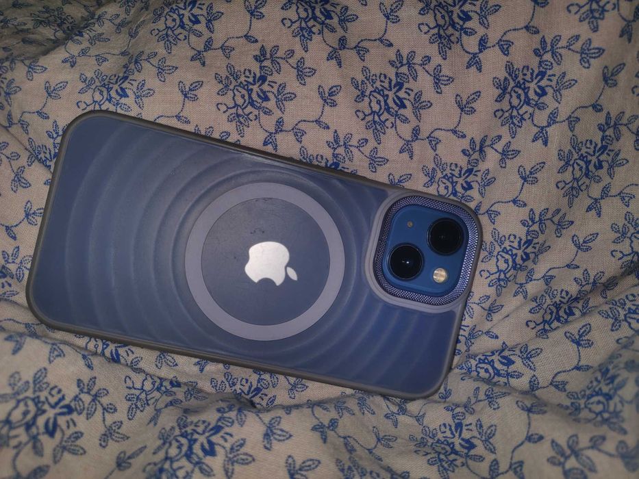 Iphone 13 75%battery 256gb