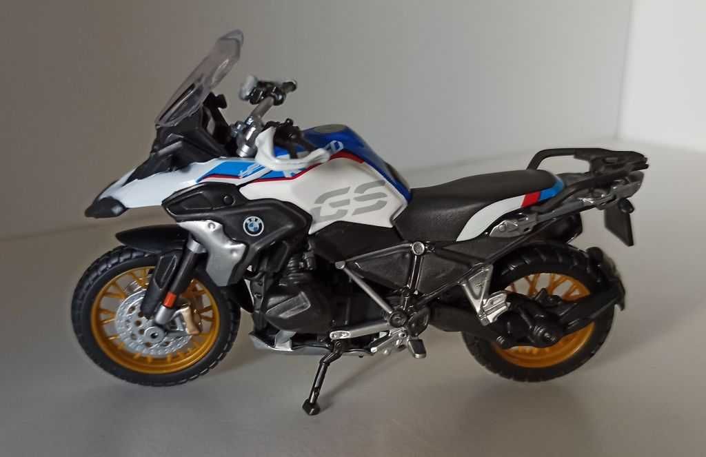 Macheta motocicleta BMW R1250 GS 2020 - Maisto 1/18