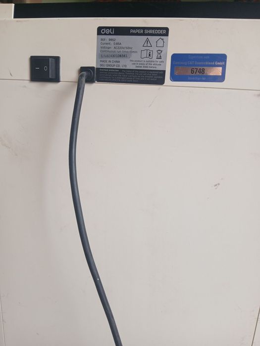 Qogʻoz maydalidgan apparat sotiladi