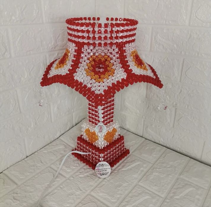 Светильник из бусин