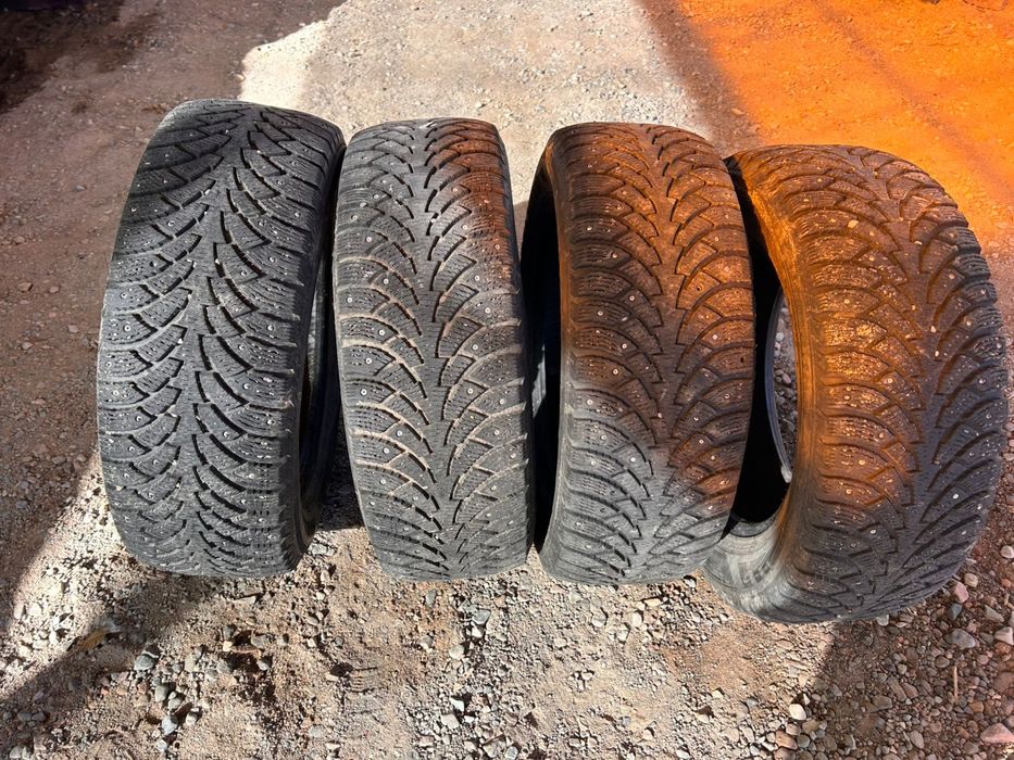 Комплект зимных шин (225/60/16)