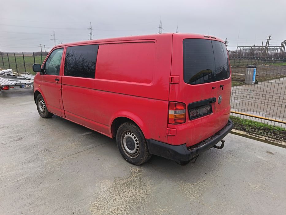 Vw T5 2.5 Tdi BPC 6 locuri 2007 Defect citiți anunțul.