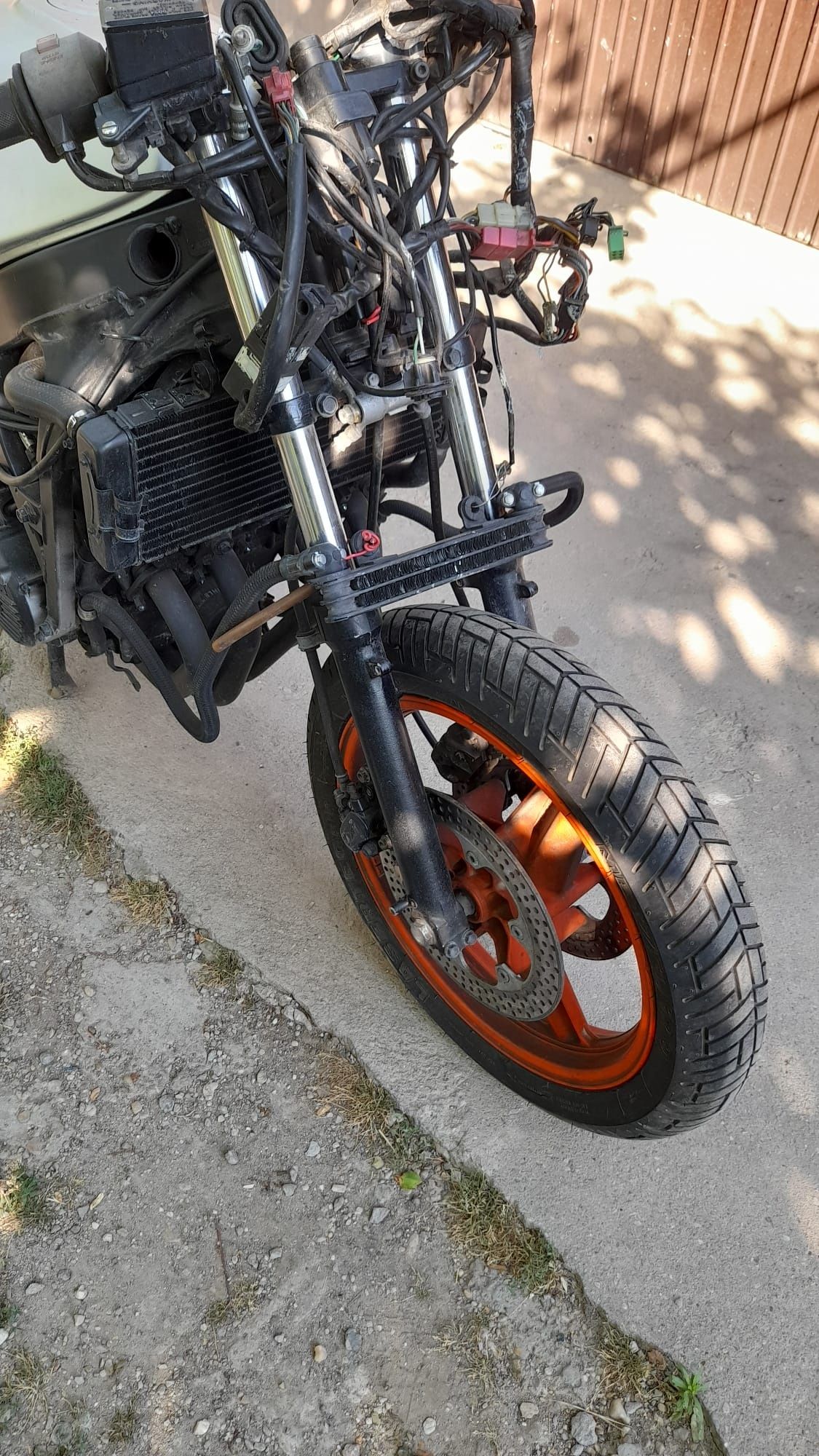 Vand Yamaha FZS 600  sau schimb cu ATV de la 300 cm in sus,4*4si Honda