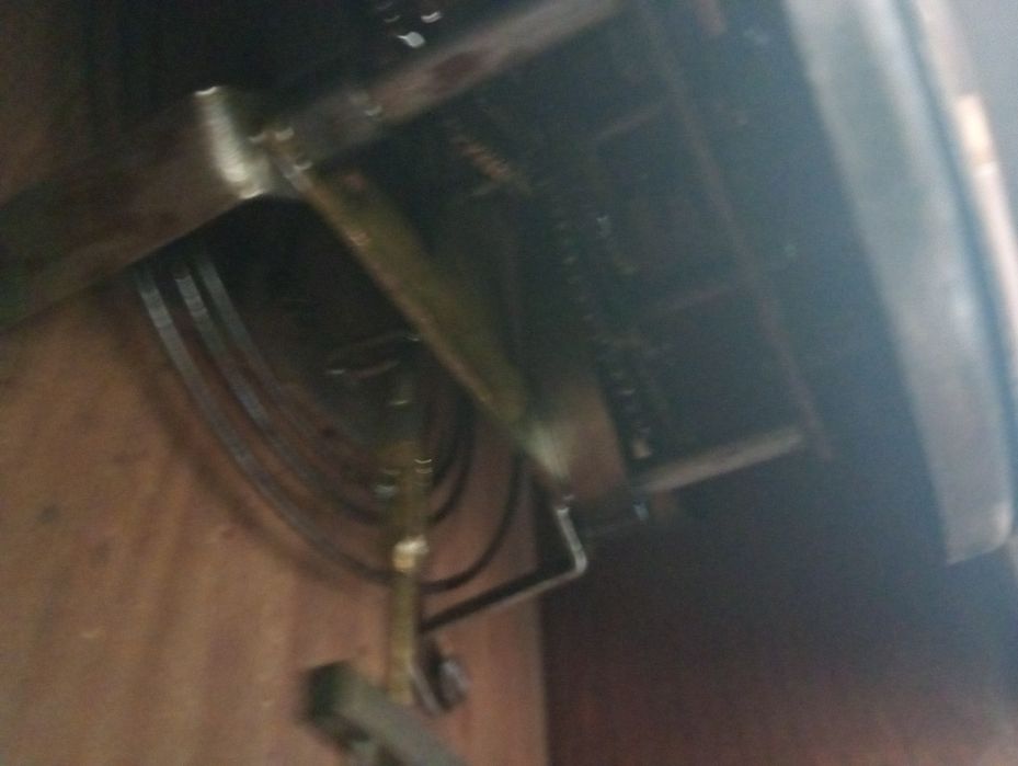 Pendulă extrem de veche 1880-1890