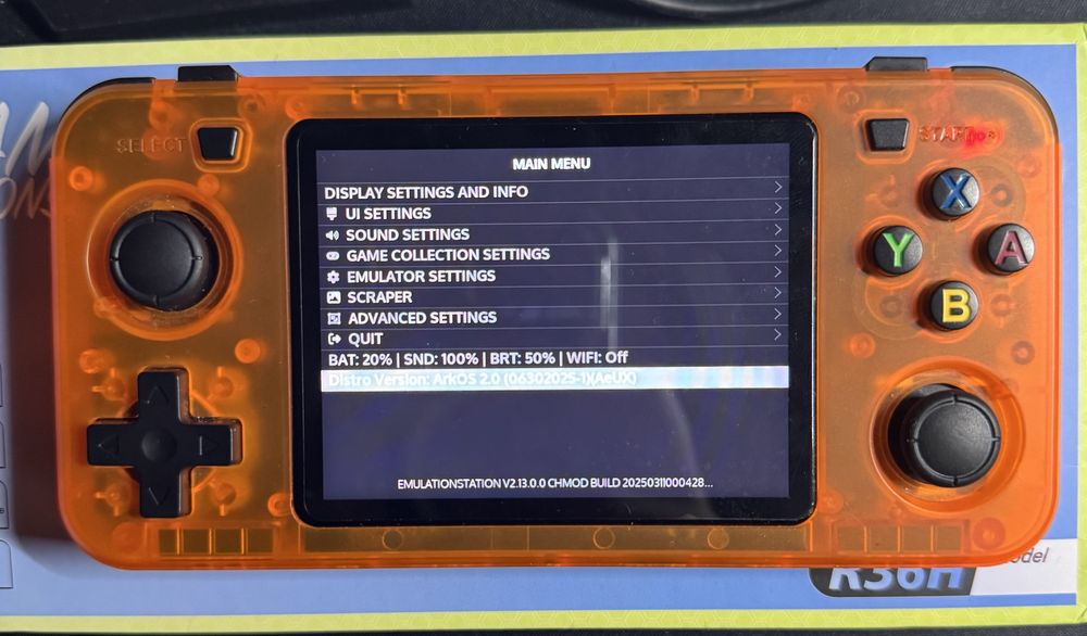 Ретро конзола за игри R36H