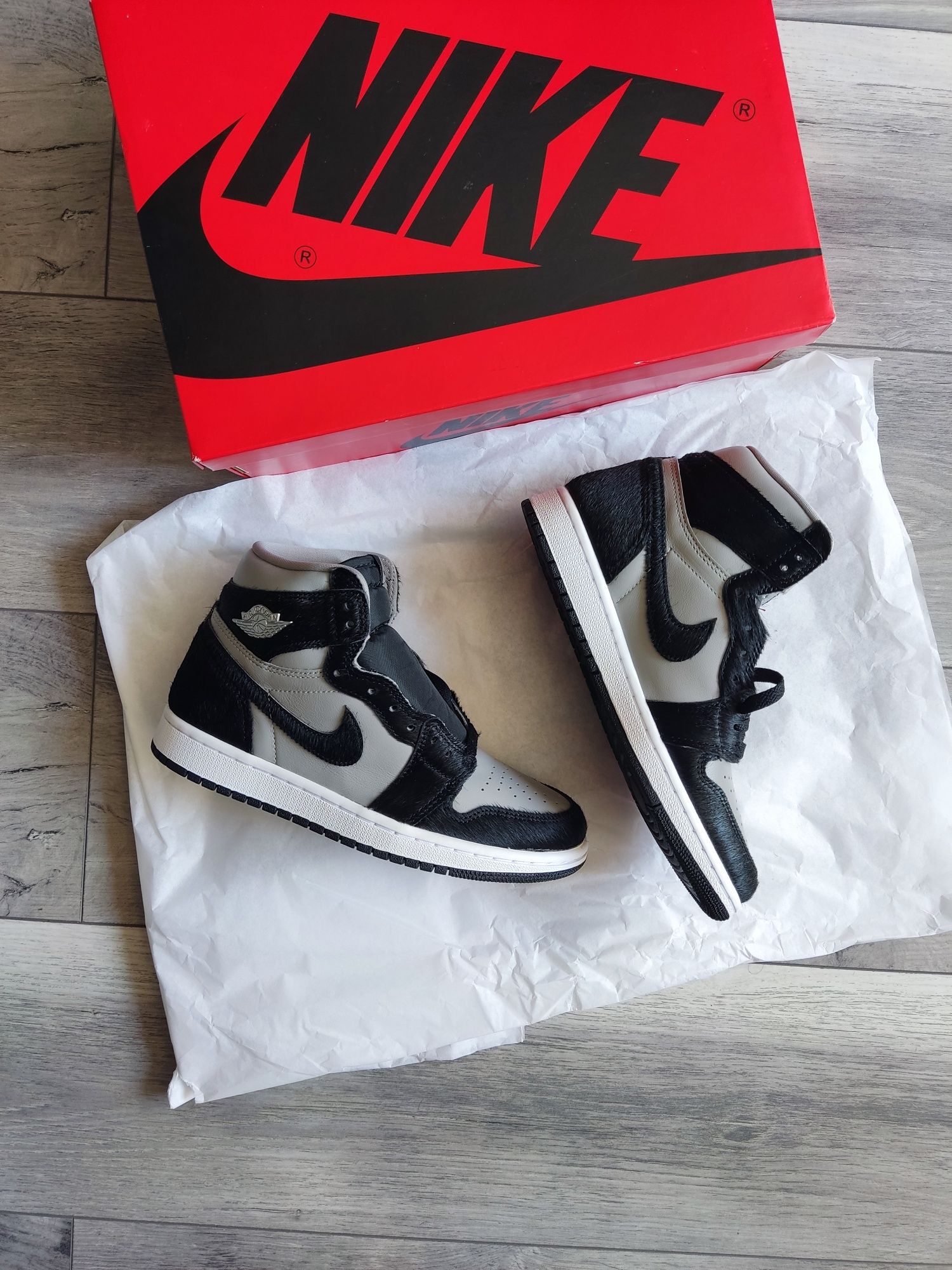 Air Jordan 1 Retro High Twist 2.0