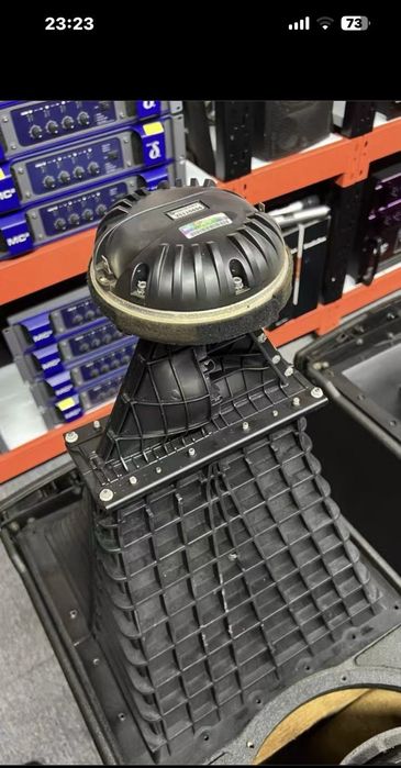 Профессиональная акустическая система.