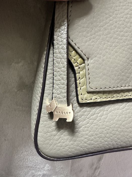 Оригинална дамска кожена чанта Radley London
