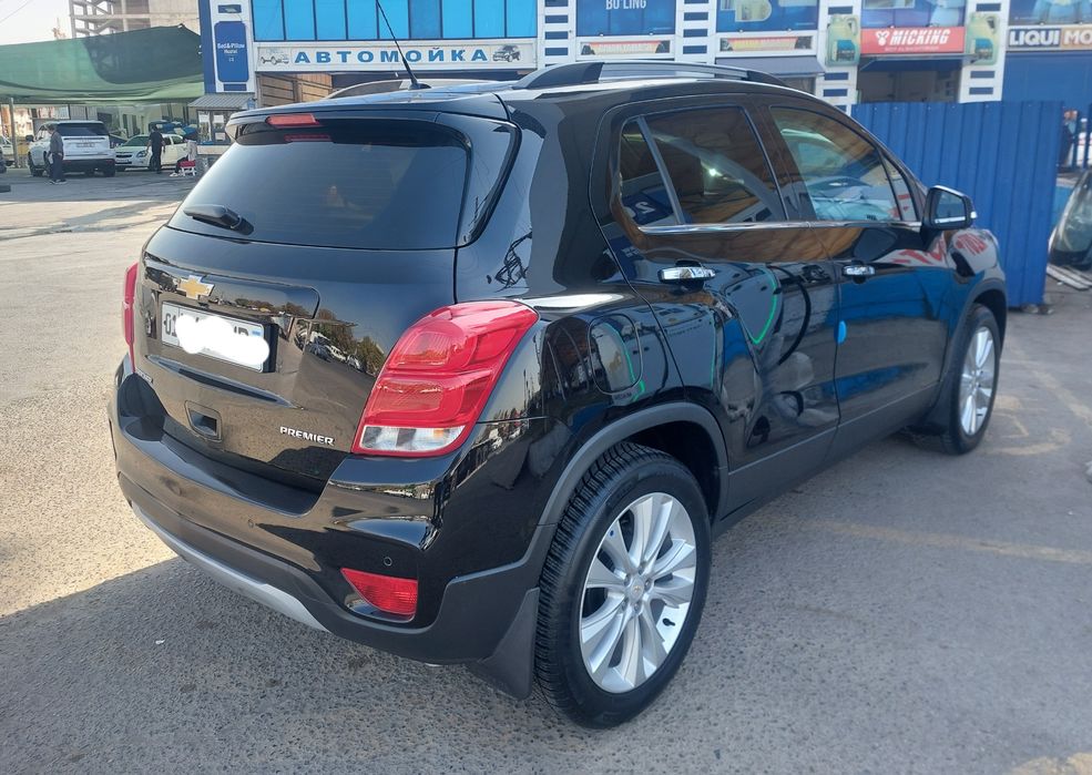 Продаю срочно трекер 1 примьер. Тоза. Чистая.