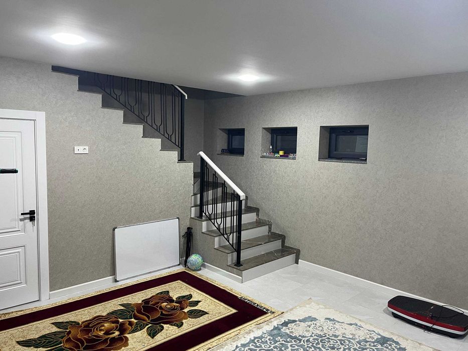 Коттедж. Евроремонт. Хайтек. ! СРОЧНО !