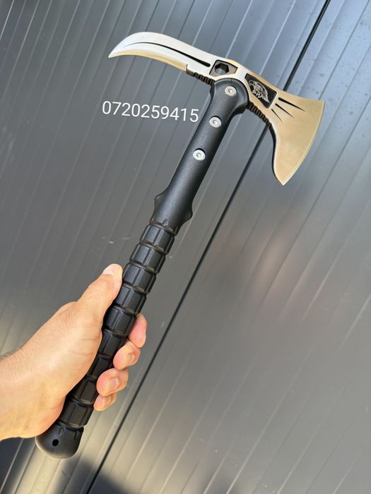 Topor tactic cu 2 taisuri pentru camping si drumetii otel, teaca