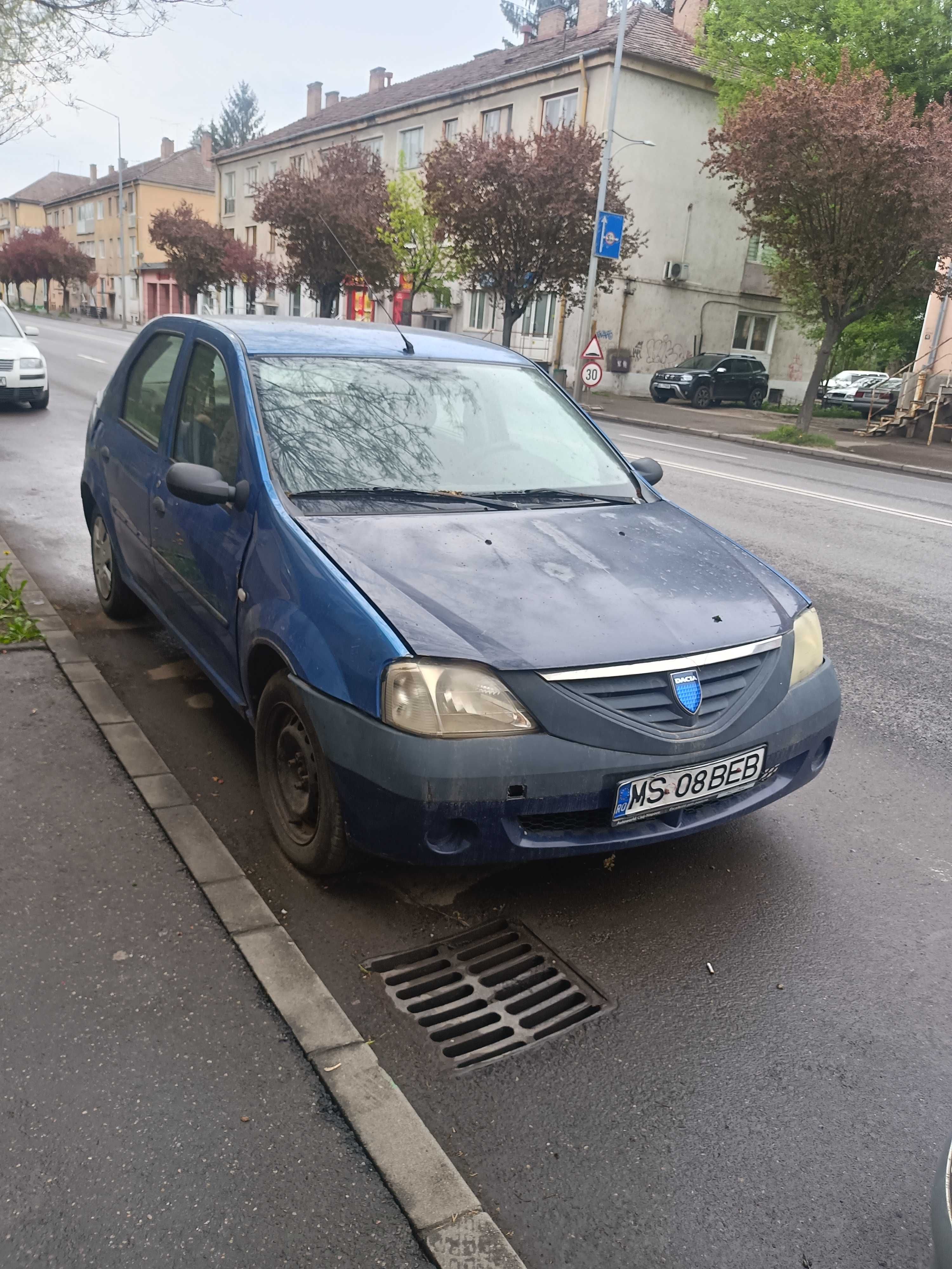 Opel Corsa și Dacia logan
