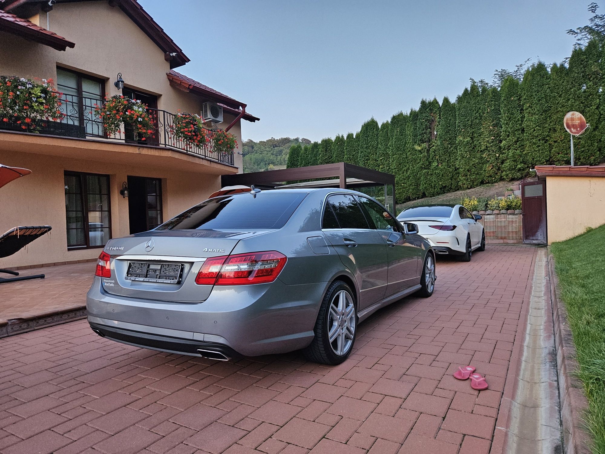 Mercedes E 350, 4 matic, AMG din fabrică, accept schimburi