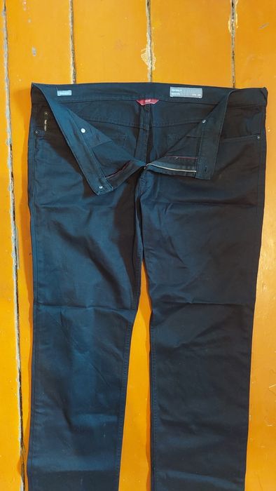 Продам джинсы новые