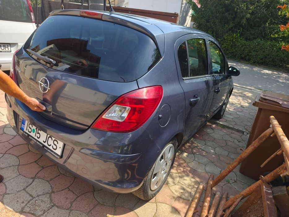 Opel Corsa  2011