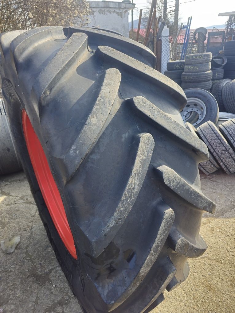 Anvelopa 650 65 R 38 michelin.