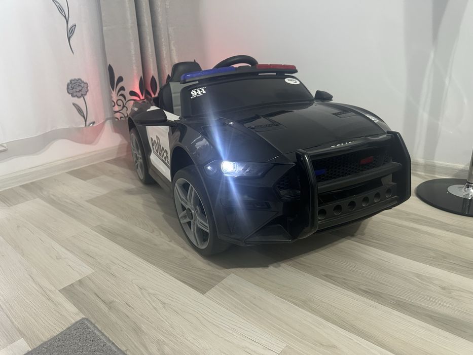 Masinuta electrica copii police