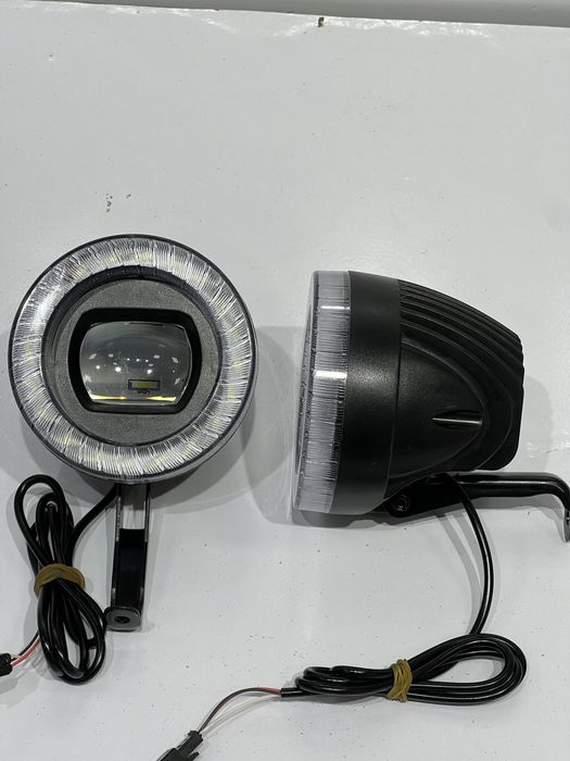 Drongo monster va boshqa skuterlar uchun old fara