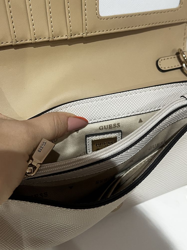 Чанта Guess цвят бял
