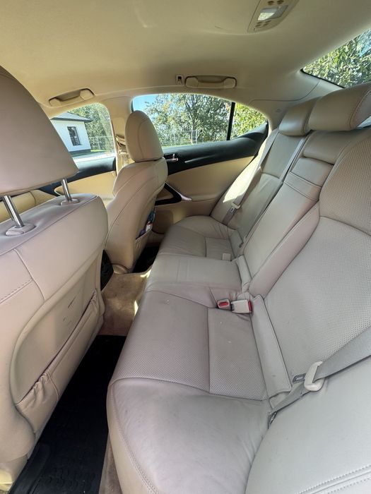Lexus IS220d de vanzare 2009 / 146.000 km / al doilea proprietar