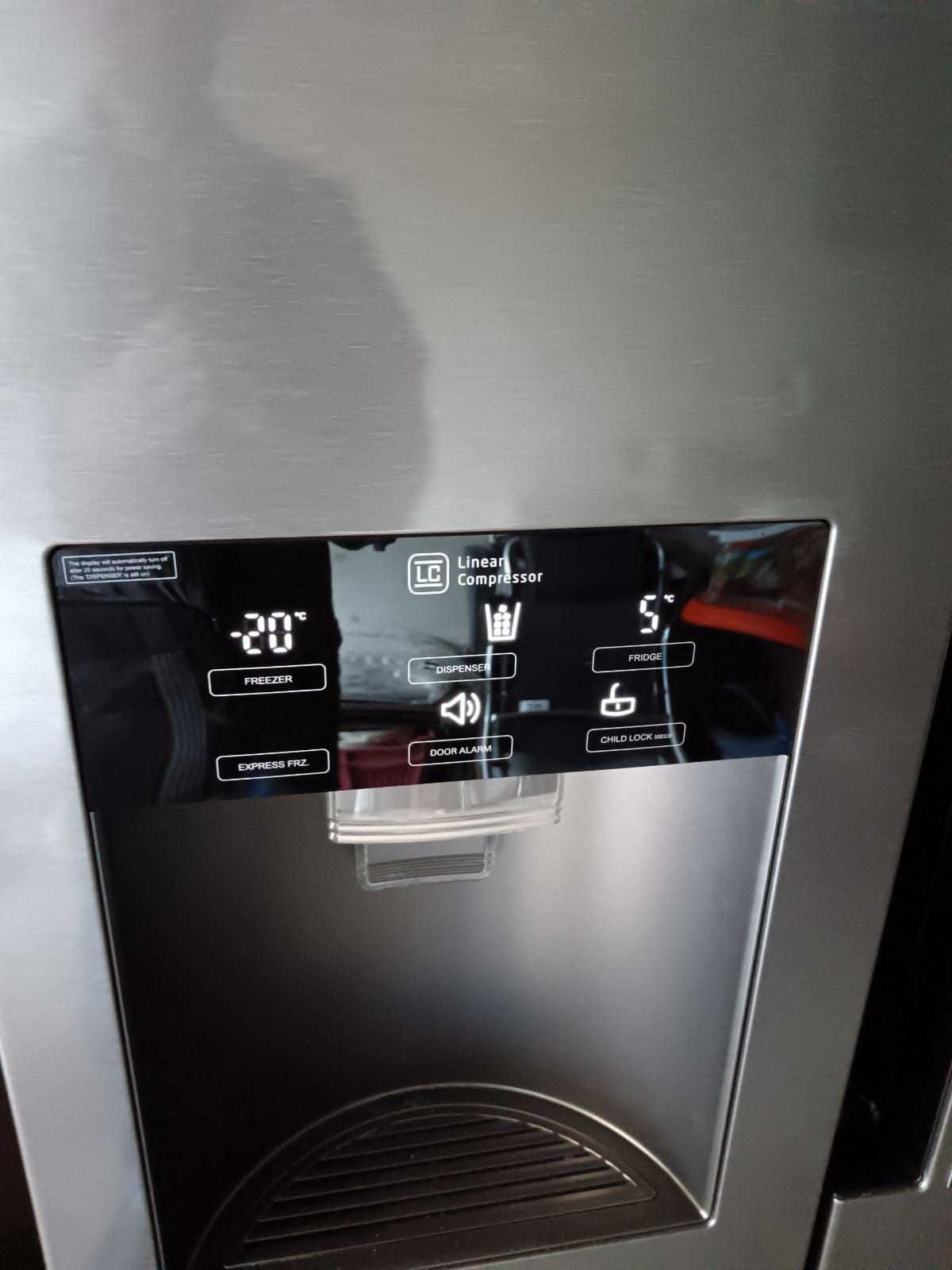 Хладилник LG  Side by side