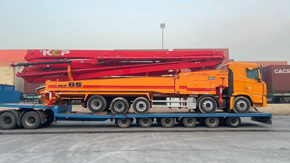 Автобетононасос KCP65ZX6170 (65м) на HYUNDAI XCIENT