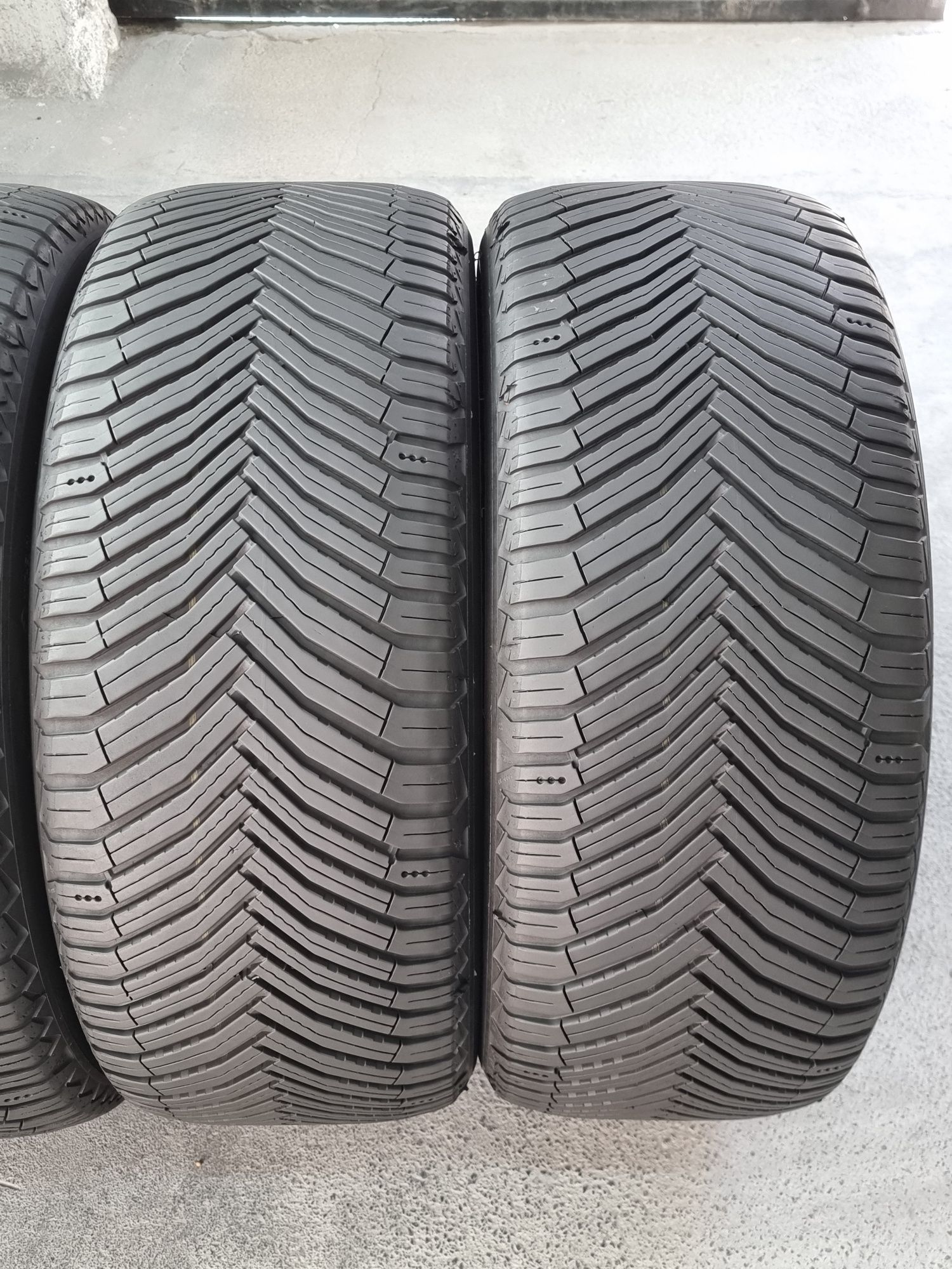 "Dot 24" Спорт пакет 235/50/19 и 255/45/19 Michelin 4Броя: 820лв 6.5мм
