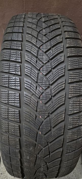 Зимни гуми 255 50 20 - Goodyear - DOT 2023