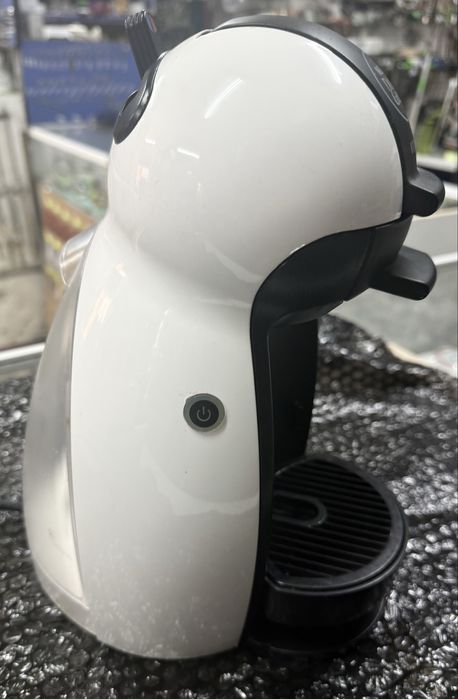 Продавам кафемашина с капсули Dolche Gusto