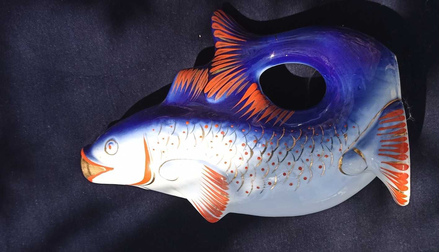 Продам статуэтку фарфоровый графин "Рыба "