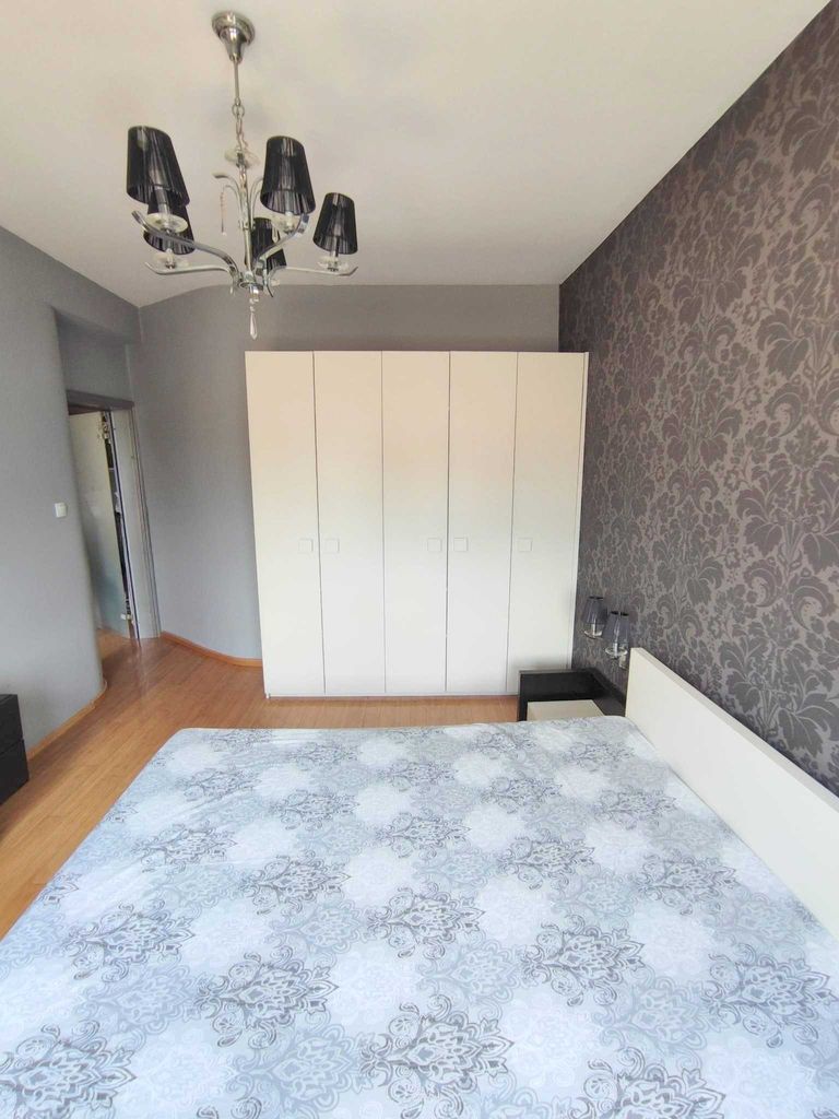Дава се под наем Тристаен апартамент в София, Център - 65 кв.м за 650 € - Снимка #11