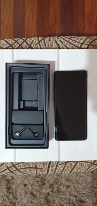 Samsung galaxy S 10.plus .128gb.8gb ram.