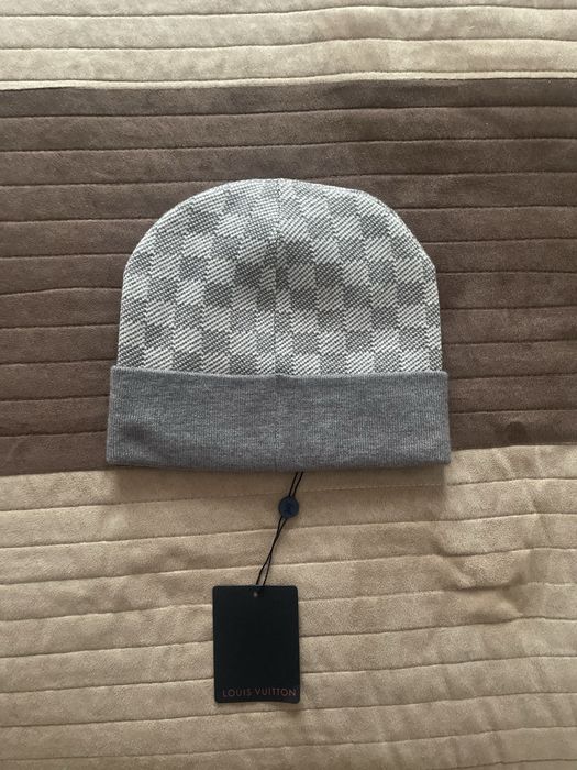 Caciula louis vuitton noua