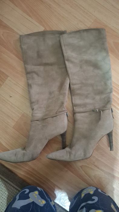 Отдам сапоги замшевые