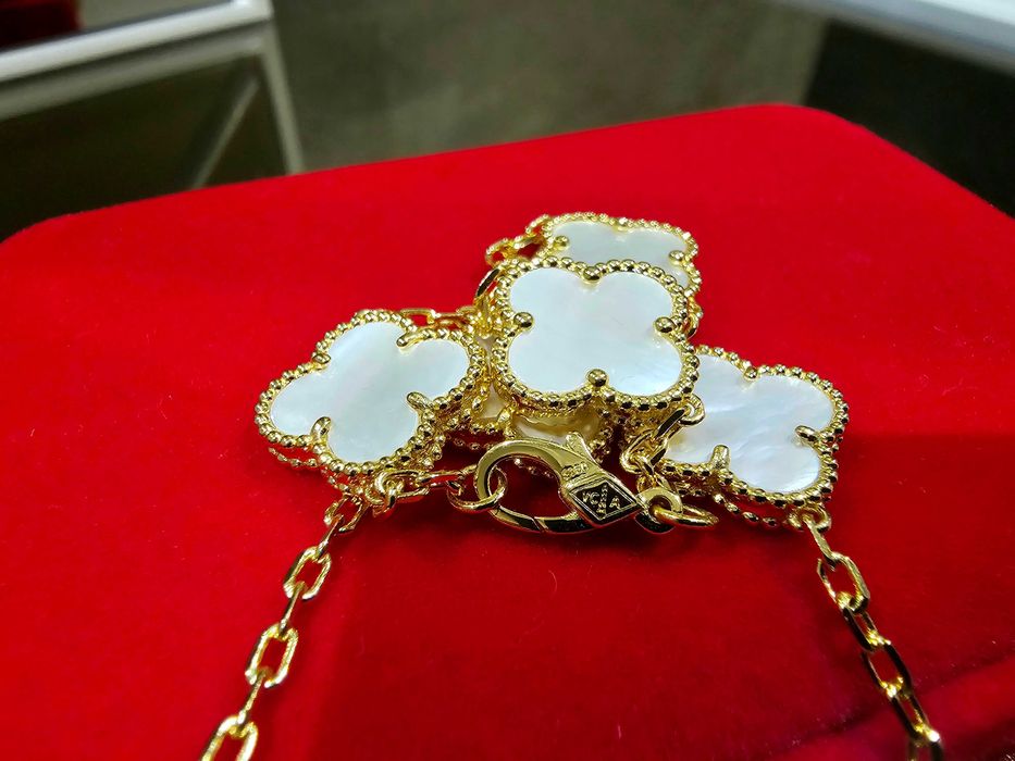 Van Cleef & Arpels VCA Gold Mother 20 Motifs Alhambra Дамско Колие