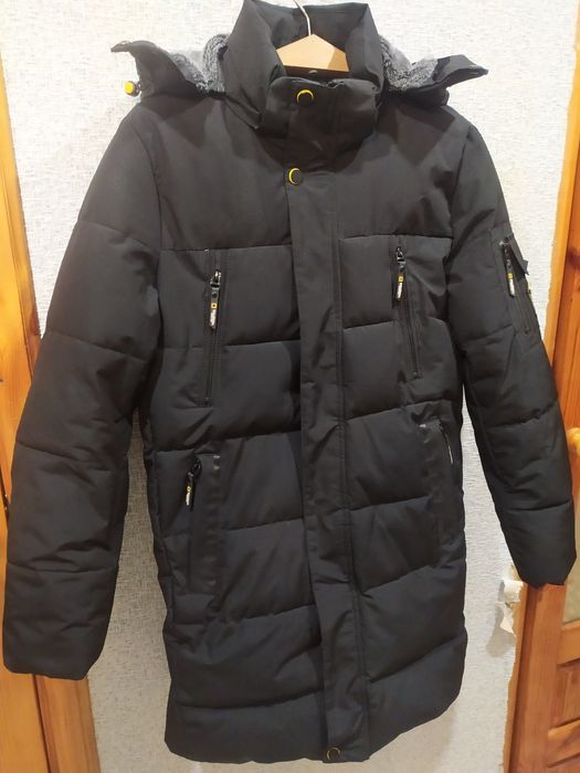 Продам пуховик подростковый