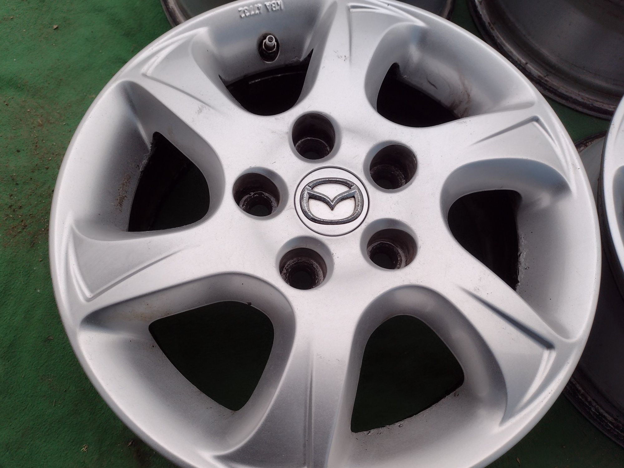 Borbet 15-5x114.3 ET52.5 6j Mazda 3
