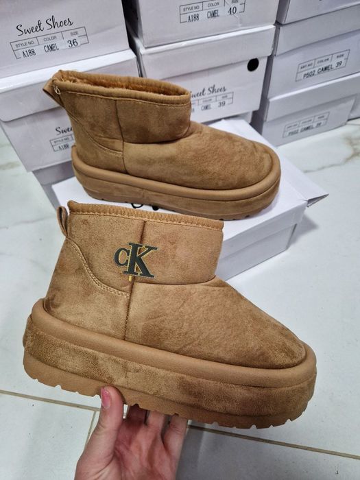 UGG uri cu talpa inalta