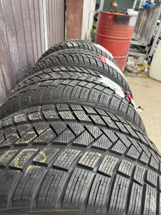 Anvelope iarna noi r20 305 si 275