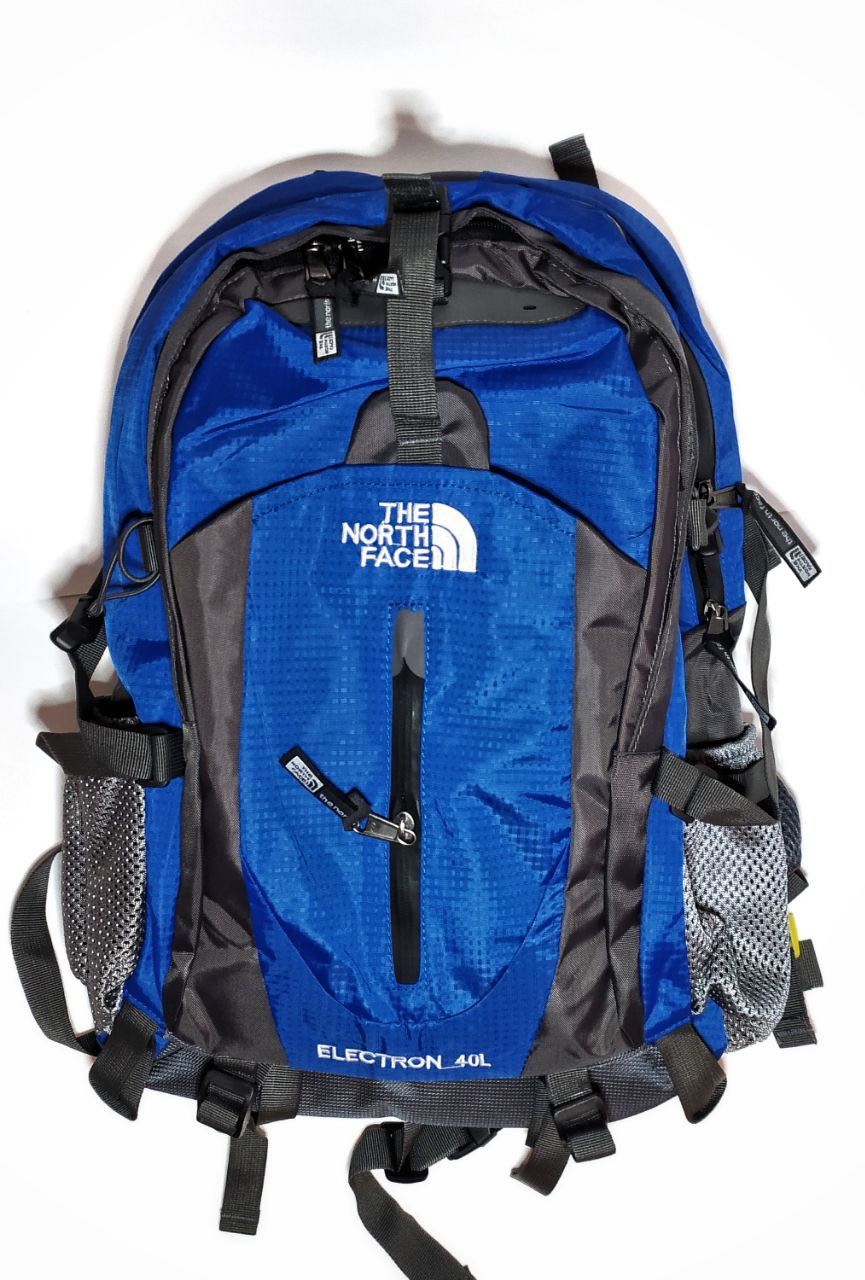 Рюкзак туристический 40л, The North Face, жесткая спинка, красный.